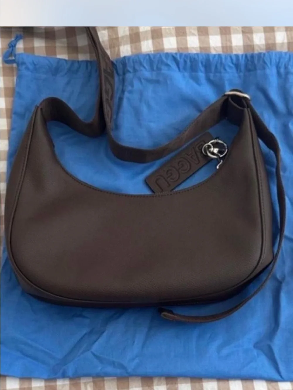 BAGGU Small Brown Leather Crescent Shoulder Bag